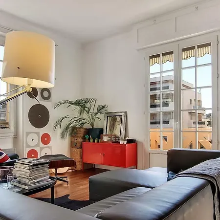 Appartement In The Heart Of - 100m From The Beach - Spacious 1920s Art Deco Duplex Antibes