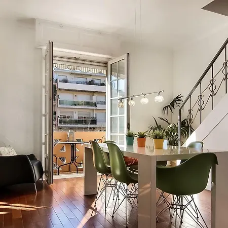 Appartement In The Heart Of - 100m From The Beach - Spacious 1920s Art Deco Duplex *